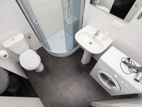 Fully Equipped 3_Bedroom Apartment in Central Cracow - Gallery - 9