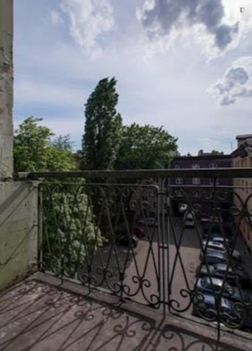 Sunny 2-Bedroom Apartment near the Old Town - Gallery - 10