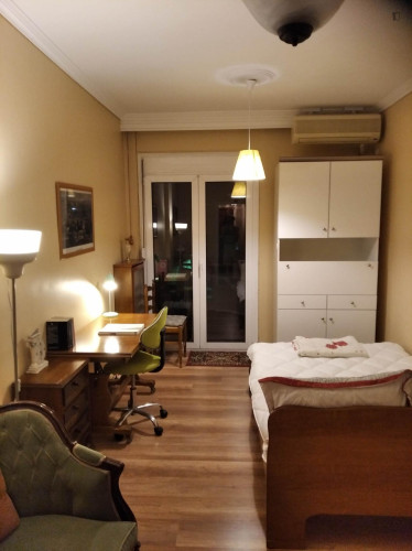 Lovely 2-bedroom apartment very close to Aristotle University of Thessaloniki