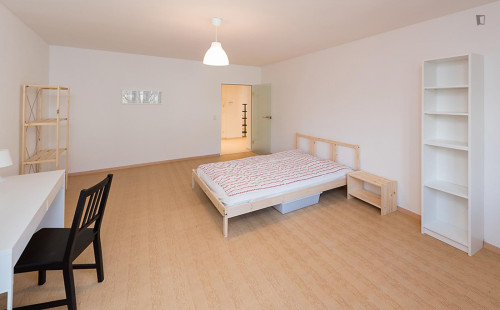 Grand single bedroom near the Englischer Garten