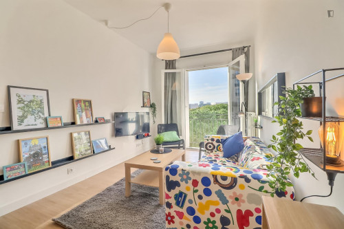 Inviting single bedroom in the heart of Nimes