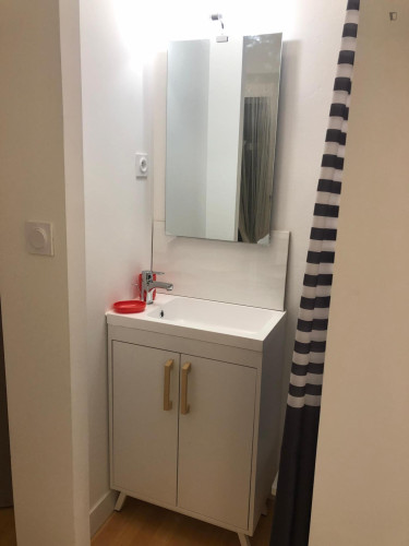 Excellent double ensuite bedroom in Cadereau  - Gallery -  5