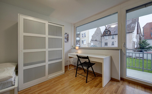 Charming single bedroom near Wilhelma Station