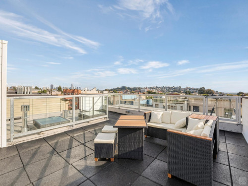 South Van Ness Home - Gallery - 32