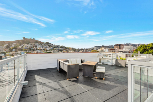 Stunning Bright Apt. w/ Terrace + BBQ