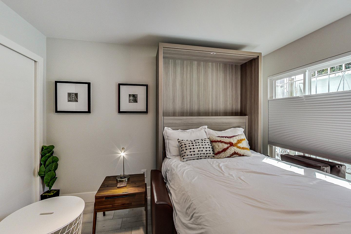 Regular Size Room - Stunning Bright Apt. w/ Terrace + BBQ - Gallery - 46