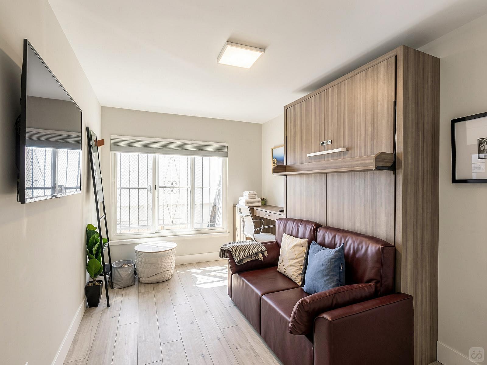 Master Bedroom With Private Bathroom - Stunning Bright Apt. w/ Terrace + BBQ - Gallery - 46