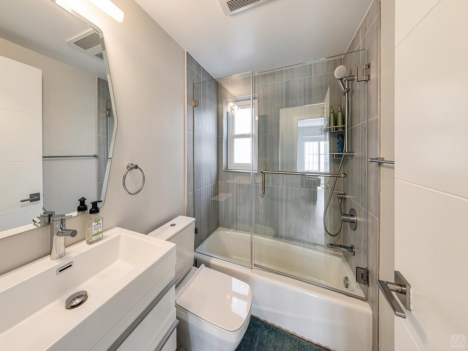 Master Bedroom With Private Bathroom - 54