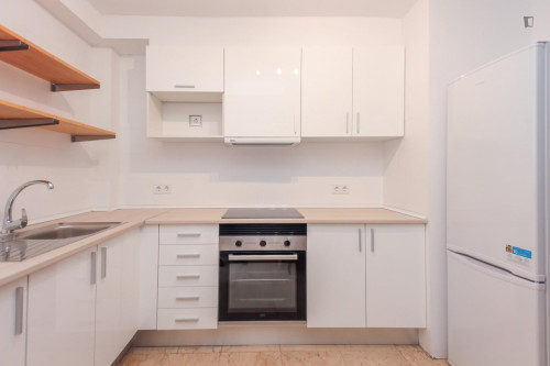 Great looking single bedroom in a property with balcony - Gallery - 21
