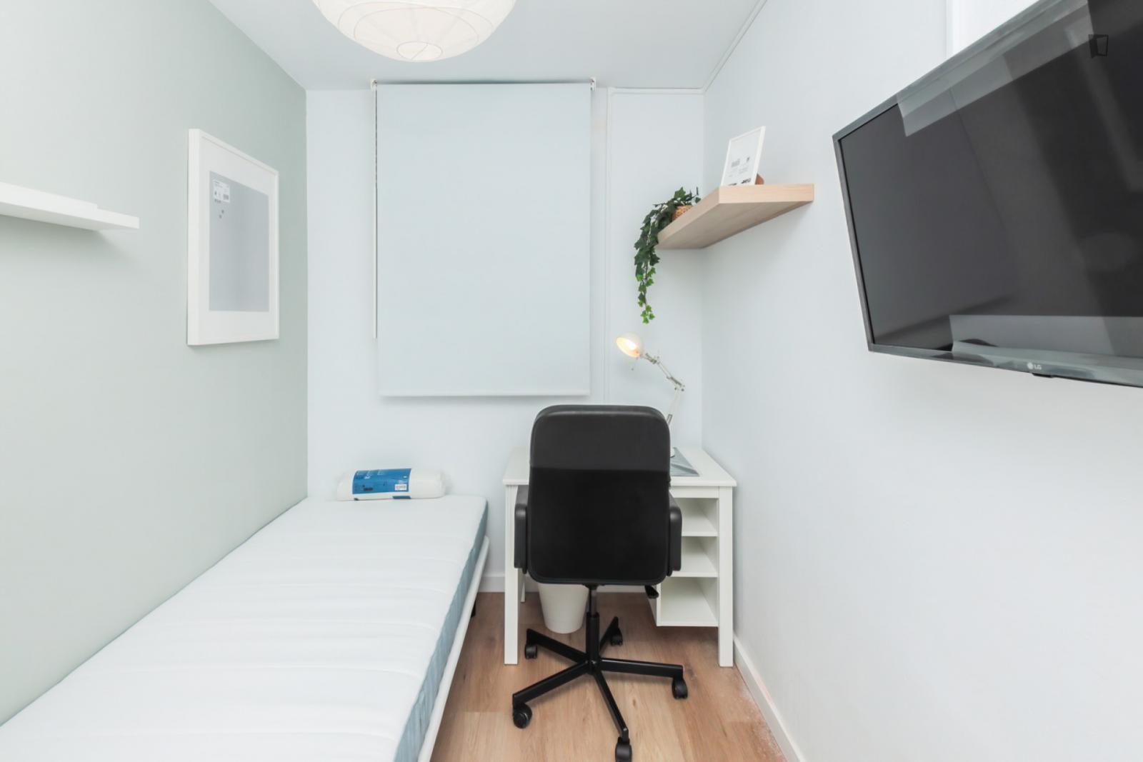  Attractive Single Bedroom  -  Attractive single bedroom  - Gallery -  1