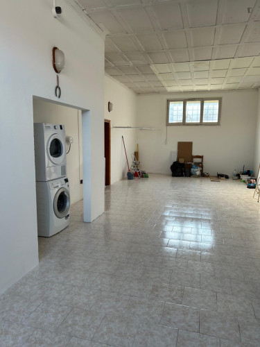 Single Bedroom in a Villa with outdoor area - Gallery - 6
