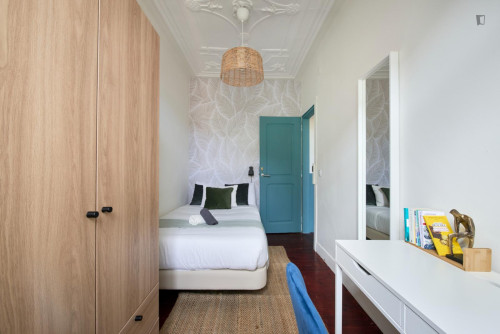 Charming double bedroom in Arroios  - Gallery -  5