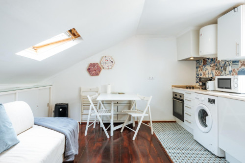 1-Bedroom apartment in classic Mouraria