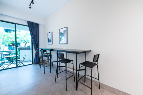 Stunning Spacious Complex w/ Pool near Balmoral Plaza