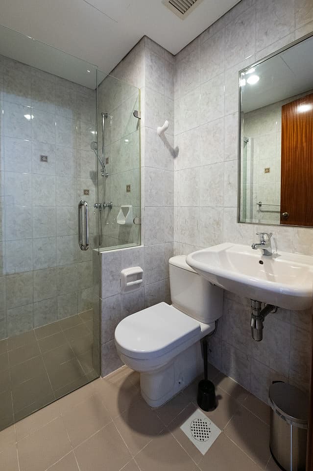 Private Room With Ensuite Bathroom (Master) - Stunning Spacious Complex w/ Pool near Balmoral Plaza - Gallery - 36