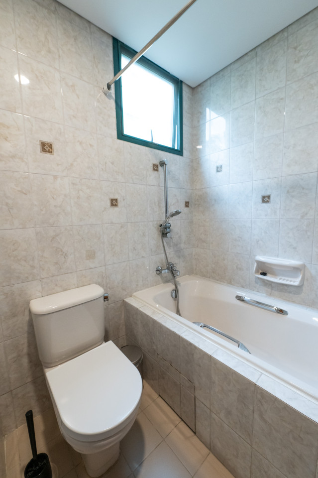  Private Room With Private Bathroom (Junior Master)  -  Stunning Spacious Complex w/ Pool near Balmoral Plaza  - Gallery -  15