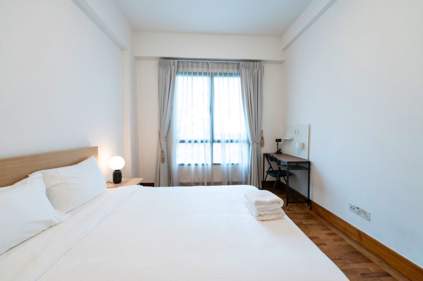  Private Room With Private Bathroom (Junior Master)  -  Stunning Spacious Complex w/ Pool near Balmoral Plaza  - Gallery -  6