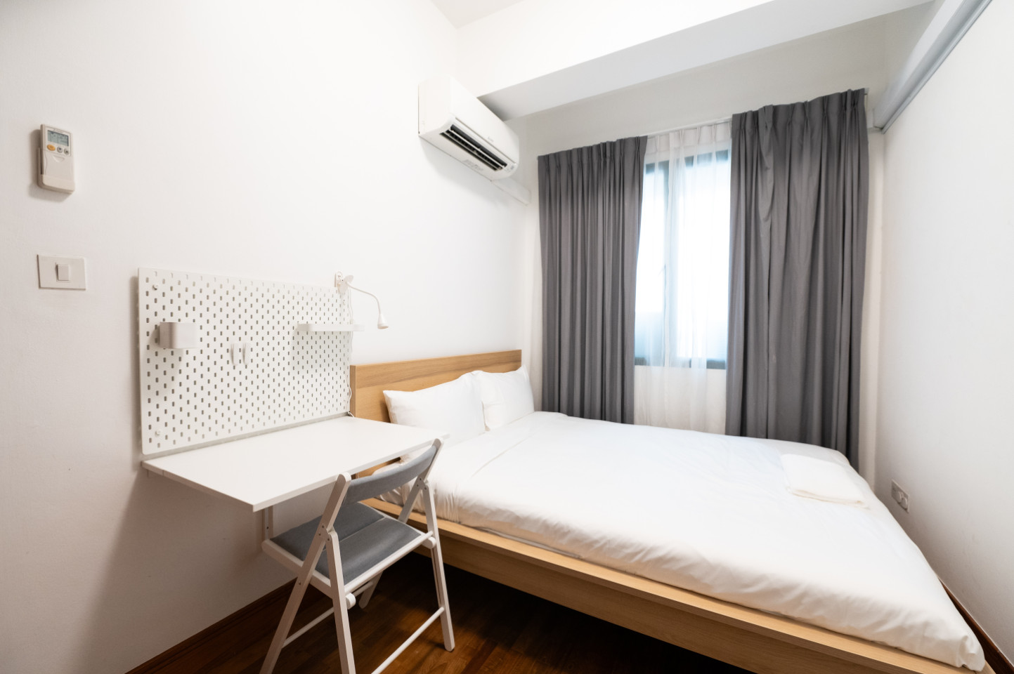  Private Room With Shared Bathroom (Regular)  -  Stunning Spacious Complex w/ Pool near Balmoral Plaza  - Gallery -  15