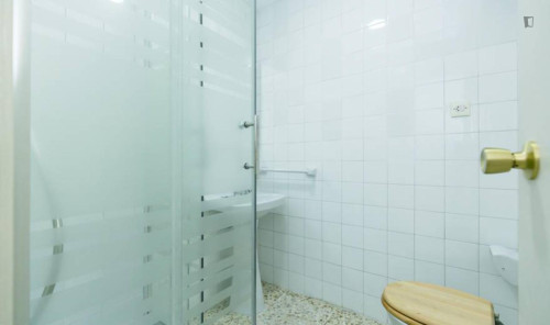 Cute double bedroom in shared flat near the Parque Federico García Lorca - Gallery - 6