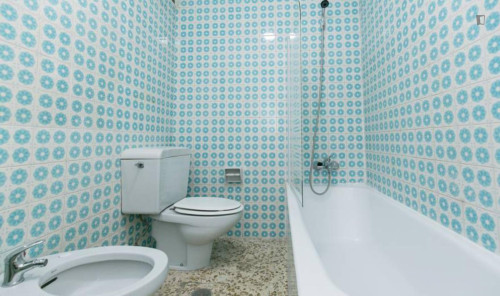 Cute double bedroom in shared flat near the Parque Federico García Lorca - Gallery - 3