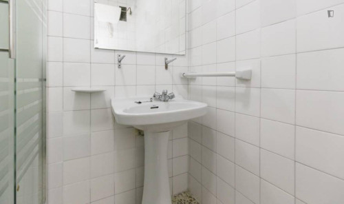 Cute double bedroom in shared flat near the Parque Federico García Lorca - Gallery - 7