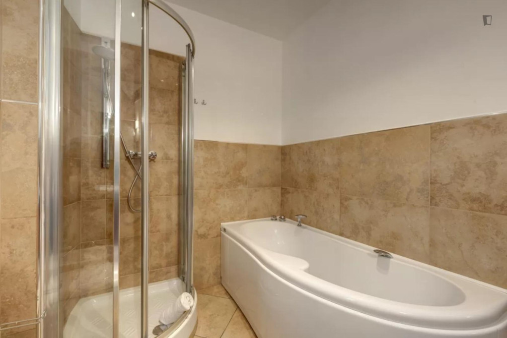 Attractive 3-bedroom apartment in Due Strade