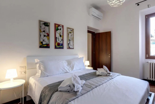 Attractive 3-bedroom apartment in Due Strade - Gallery - 9