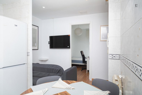 Cozy single bedroom
