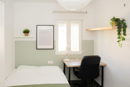 Attractive single bedroom with balcony