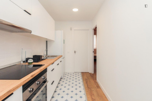 Great looking single bedroom with balcony and outside area - Gallery - 19