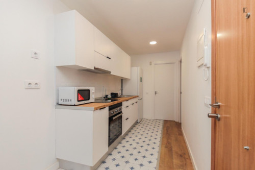 Great looking single bedroom with balcony and outside area - Gallery - 20