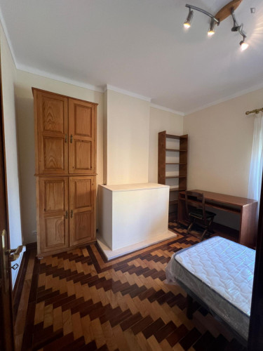 Great single bedroom in a 6-bedroom flat - Gallery - 2