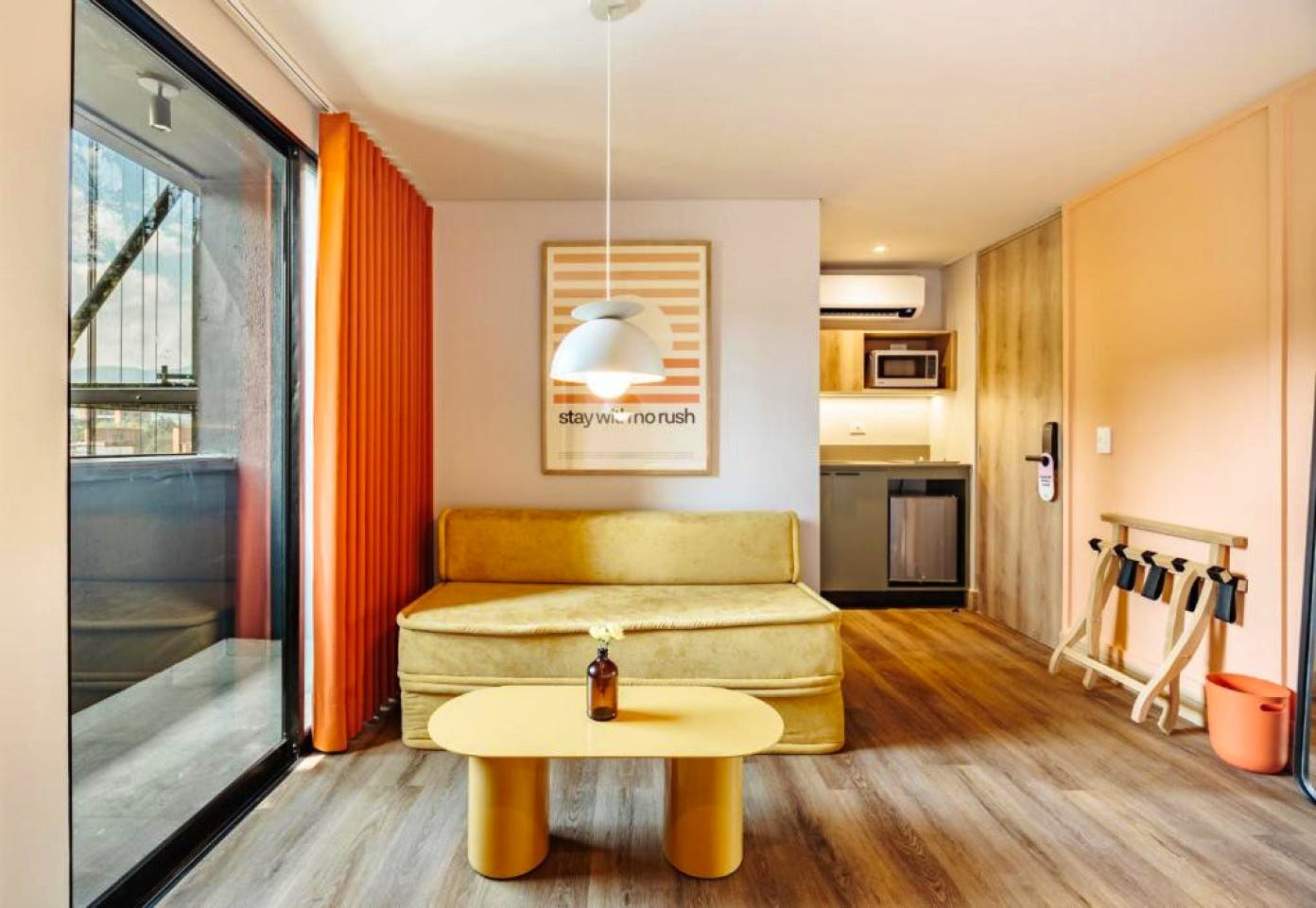 Studio Apartment W/ Kitchen & 2 Balconies - 9