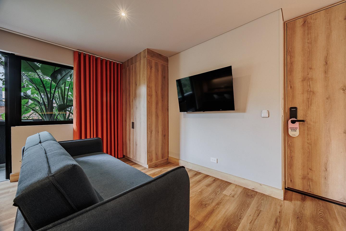Studio Apartment W/ Kitchen & Balcony - 55