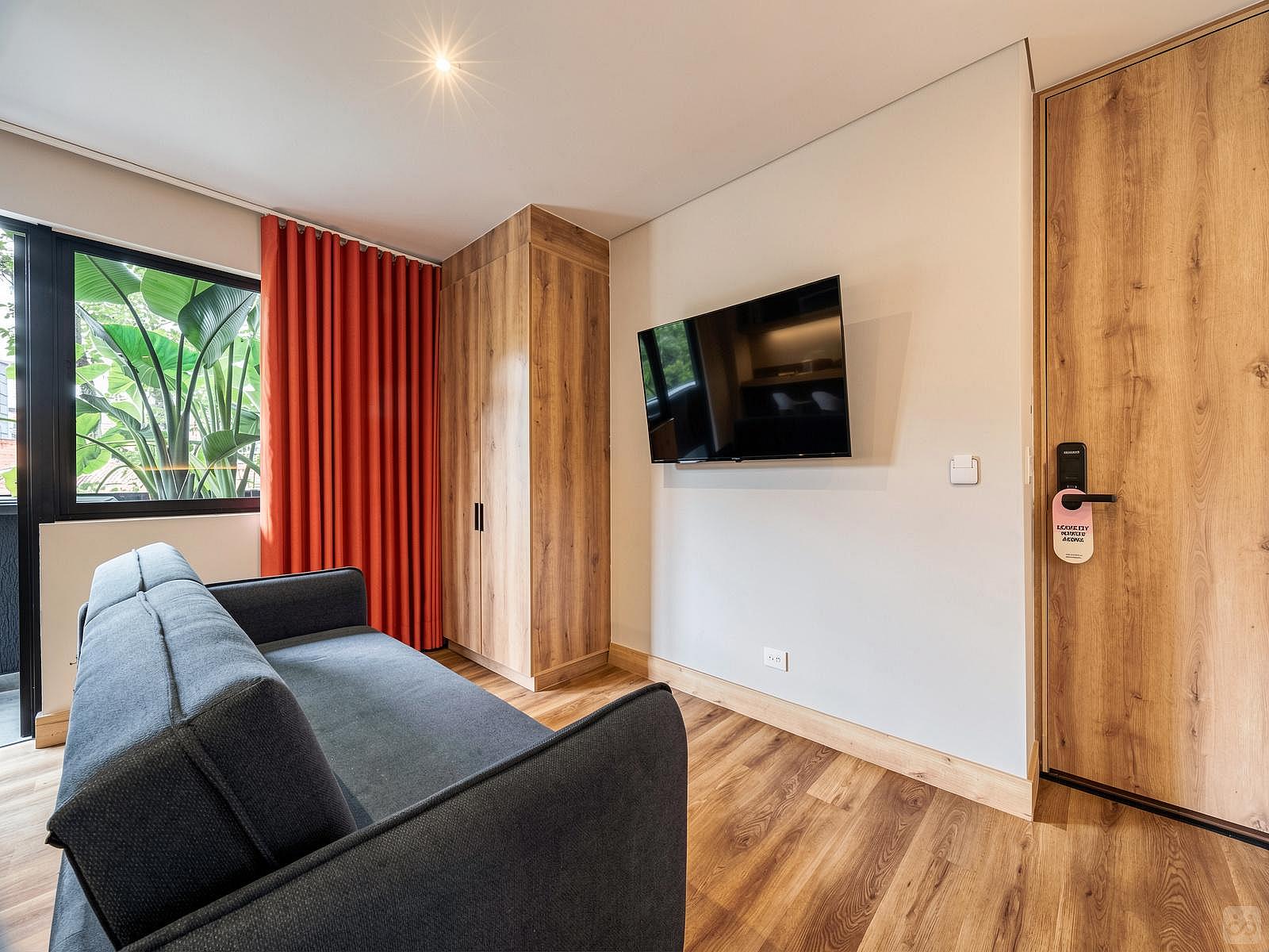 Studio Apartment W/ Kitchen & Balcony - 83