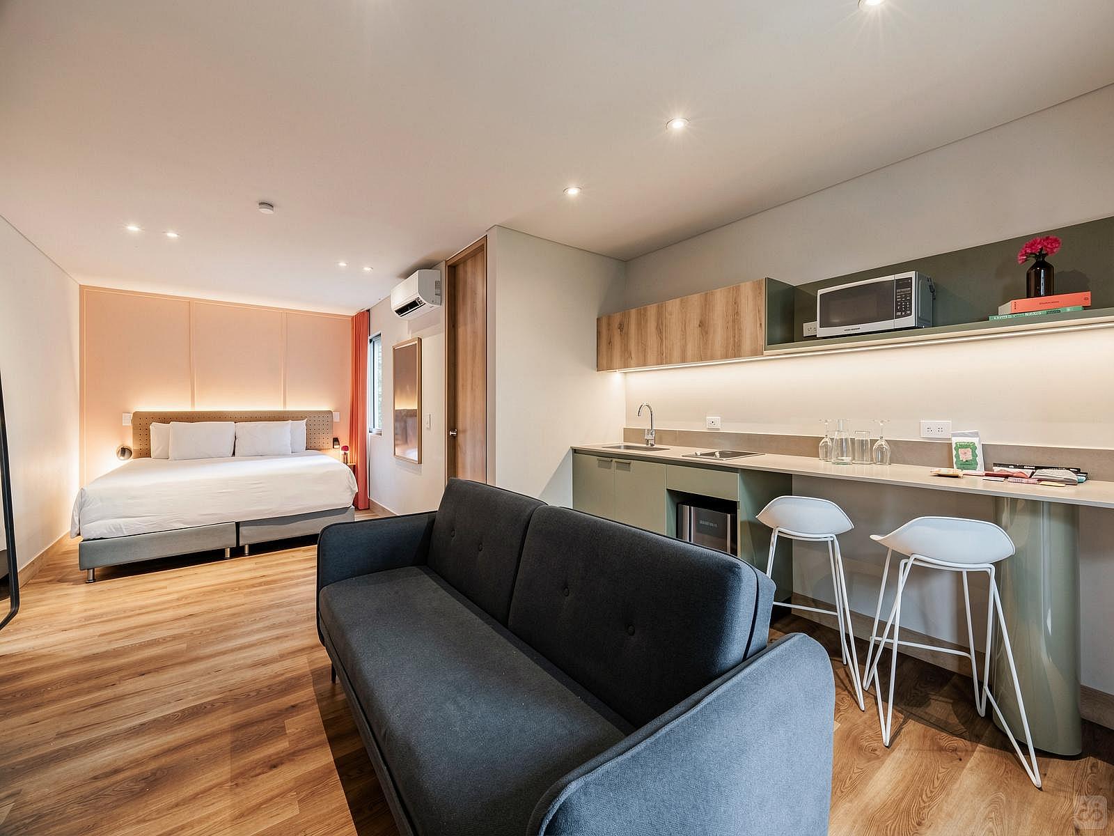 Studio Apartment W/ Kitchen & Balcony - 77