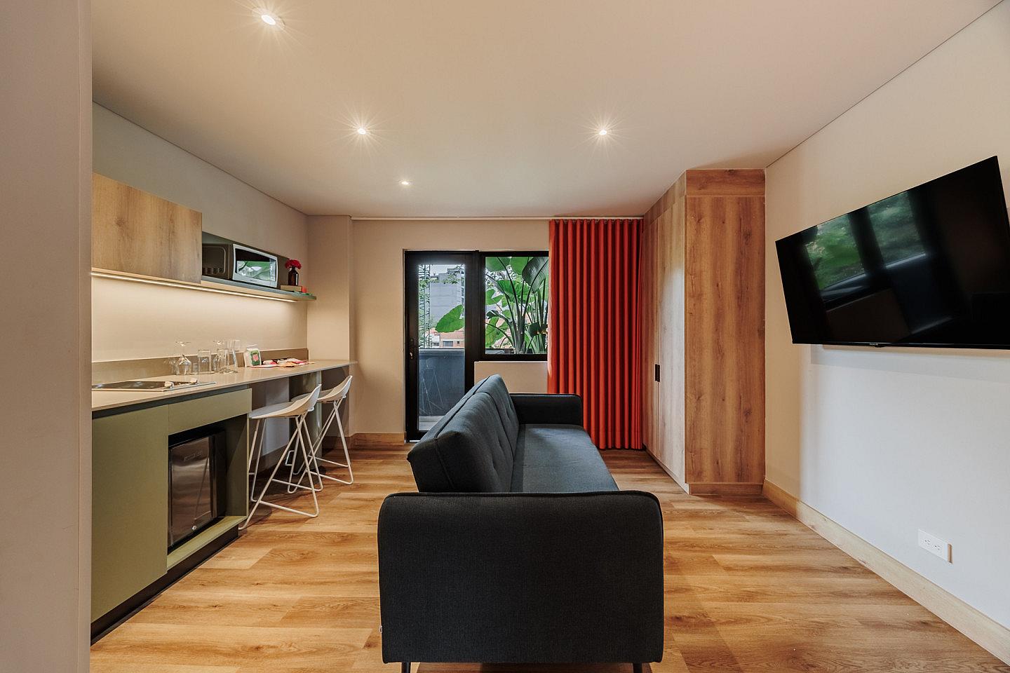 Studio Apartment W/ Kitchen & Balcony - 50
