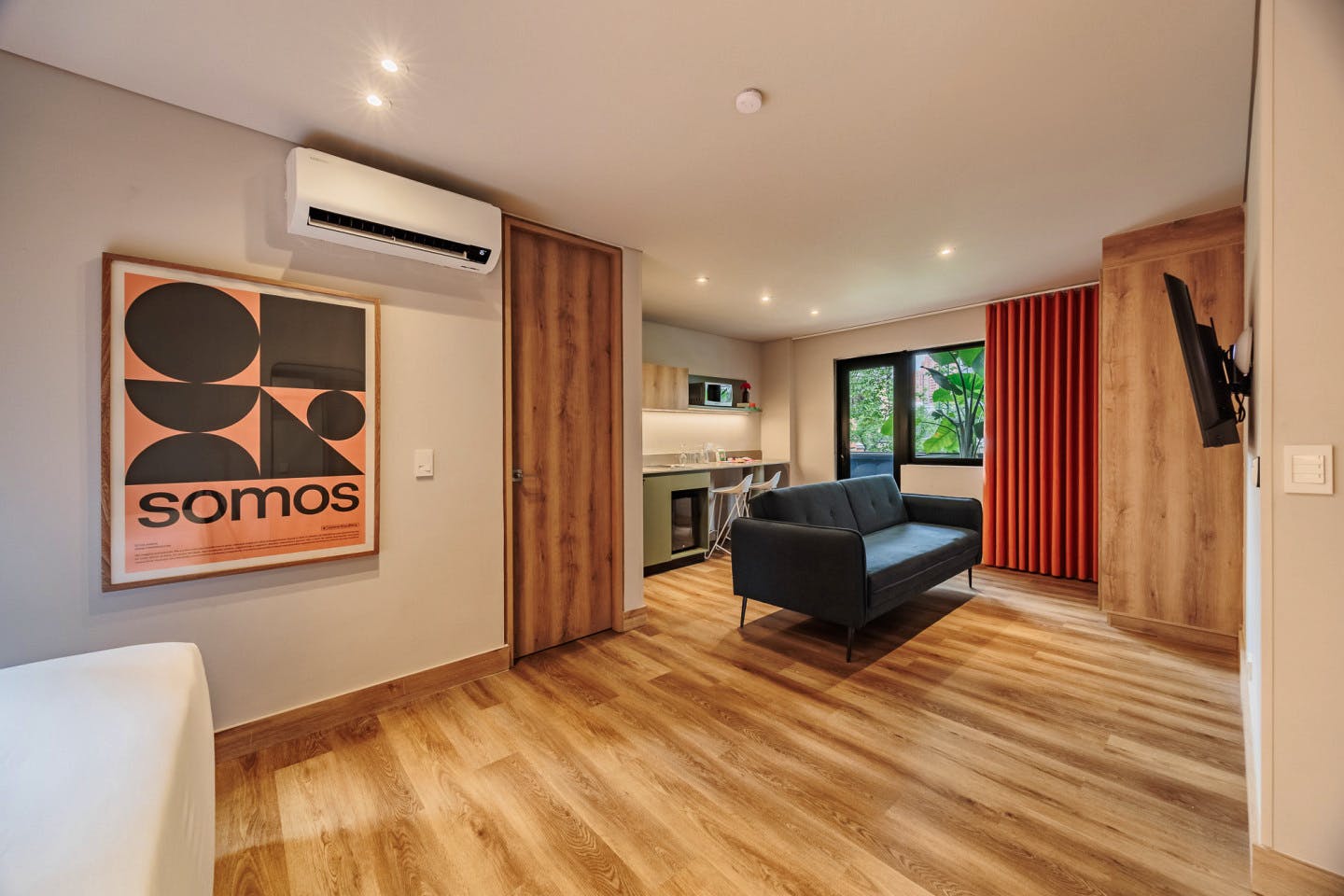 Studio Apartment W/ Kitchen & Balcony - 2