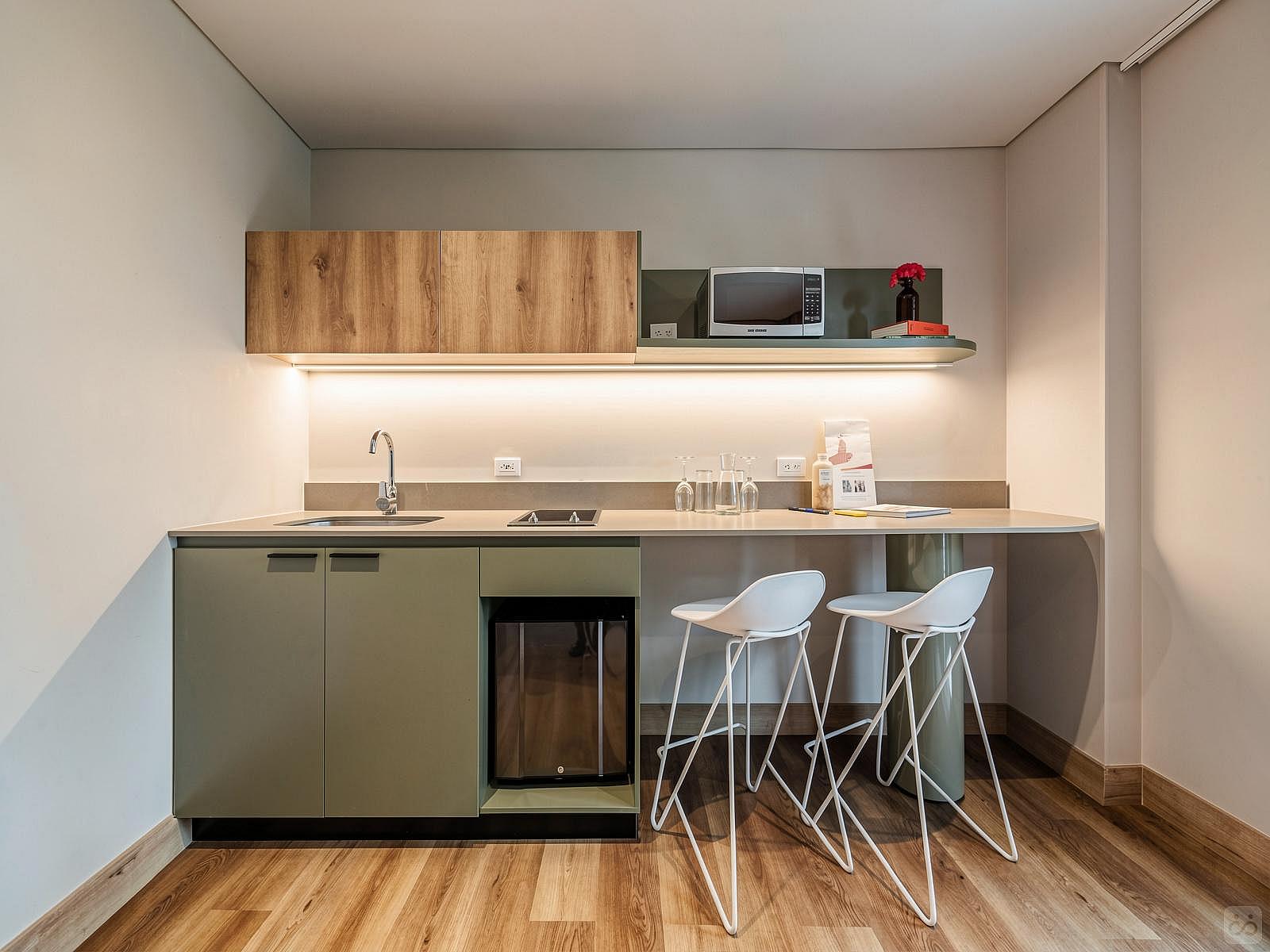 Studio Apartment W/ Kitchen & Balcony - 84