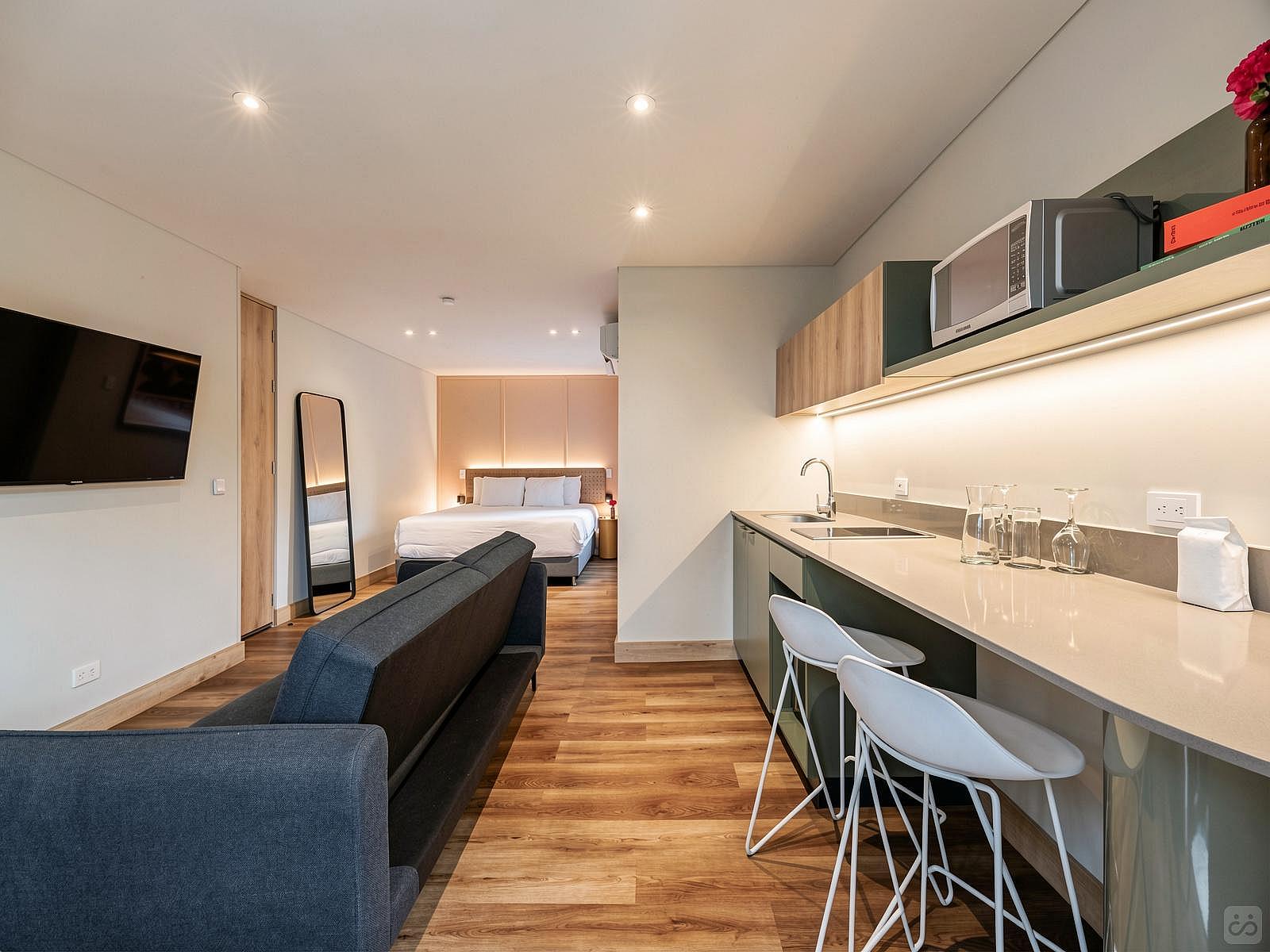 Studio Apartment W/ Kitchen & Balcony - 79
