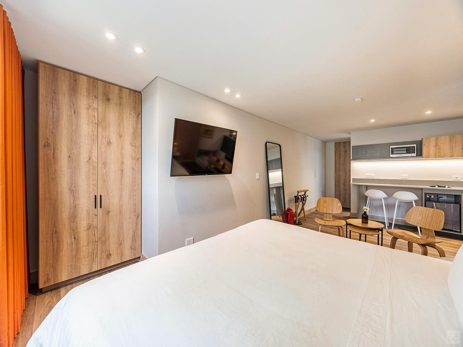 Standard Studio Apartment W/ Kitchen - 48