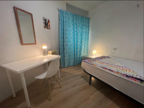 Comfy double bedroom near Facultad de Ciencias 