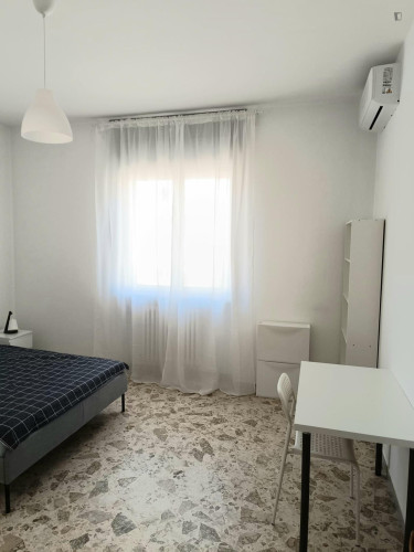 Cute Single Bedroom with AC In 4-Bedroom Flat Near Politecnico