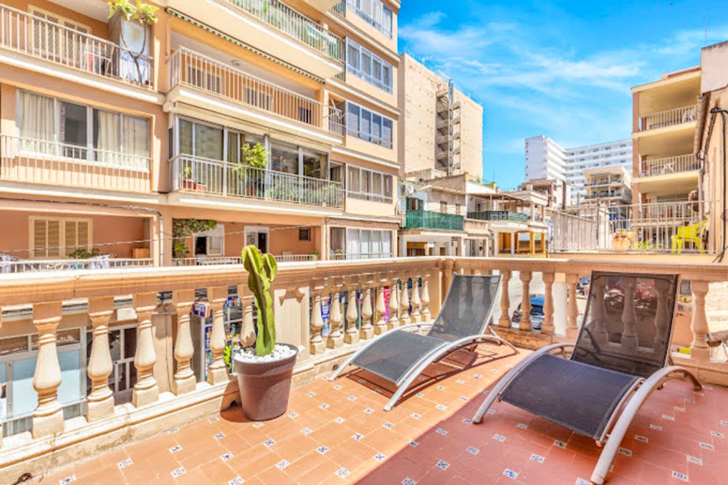 Private +  -  Stunning complex one block away from Playa de Palma Home  - Gallery -  15