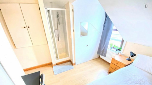 Lovely single ensuite bedroom in Ballyphehane