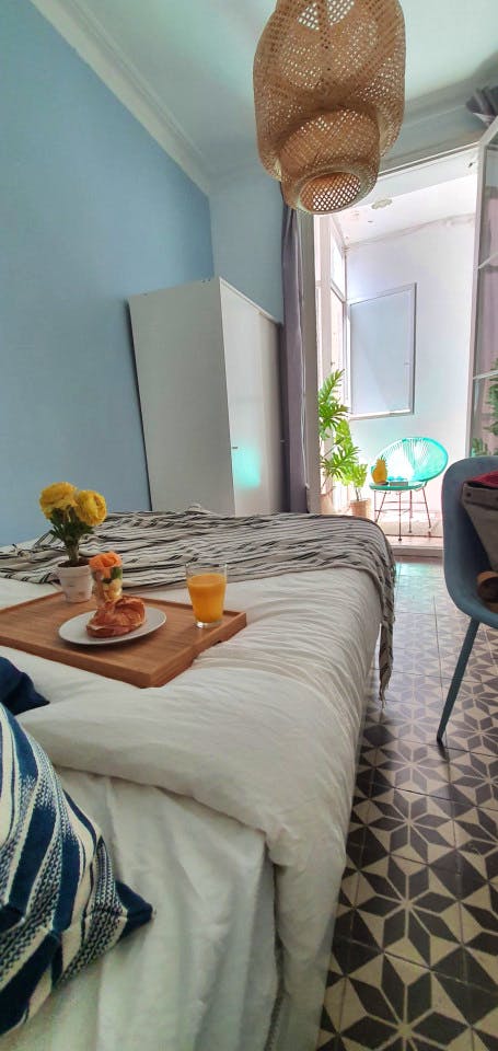  Room 3  -  Modern Coliving in the Heart of Eixample Near La Pedrera & Nightlife  - Gallery -  6