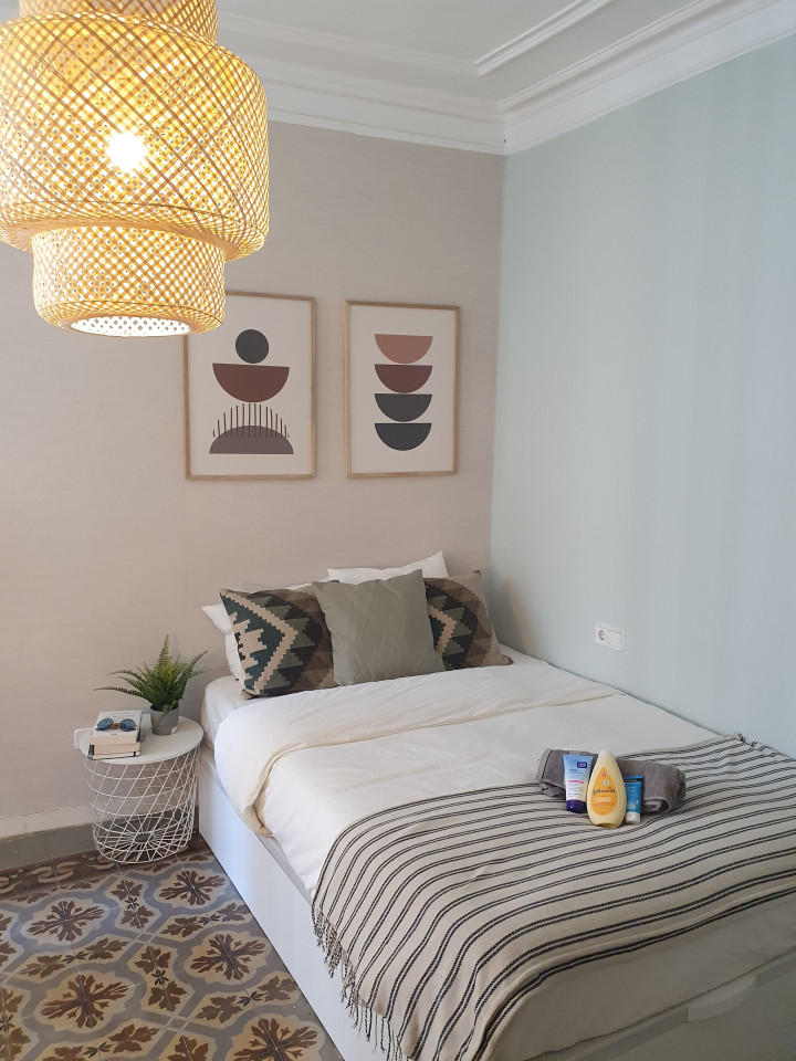  Room 4  -  Modern Coliving in the Heart of Eixample Near La Pedrera & Nightlife  - Gallery -  21