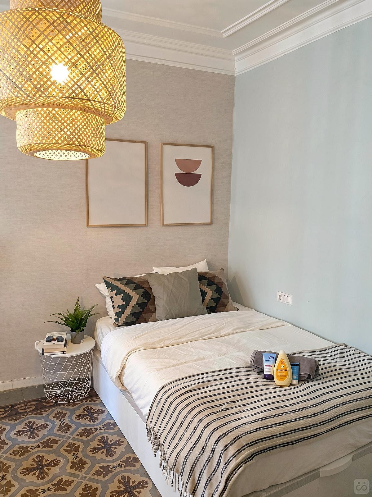  Room 4  -  Modern Coliving in the Heart of Eixample Near La Pedrera & Nightlife  - Gallery -  37