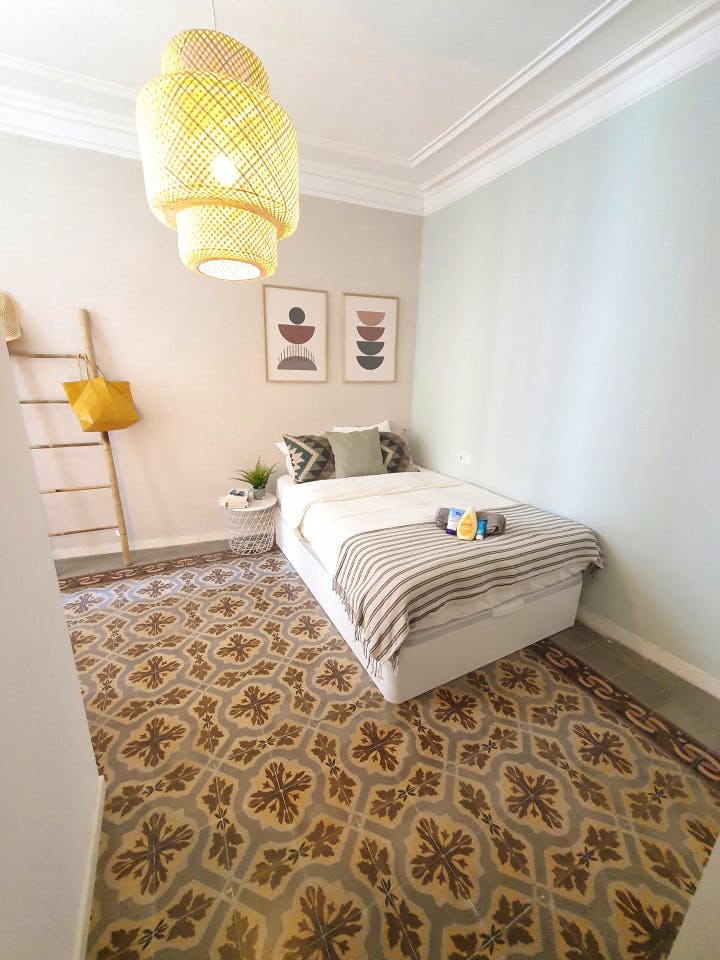 Room 4 - Modern Coliving in the Heart of Eixample Near La Pedrera & Nightlife - Gallery - 1