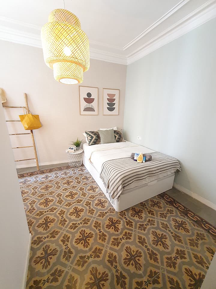 Room 4 - Modern Coliving in the Heart of Eixample Near La Pedrera & Nightlife - Gallery - 25